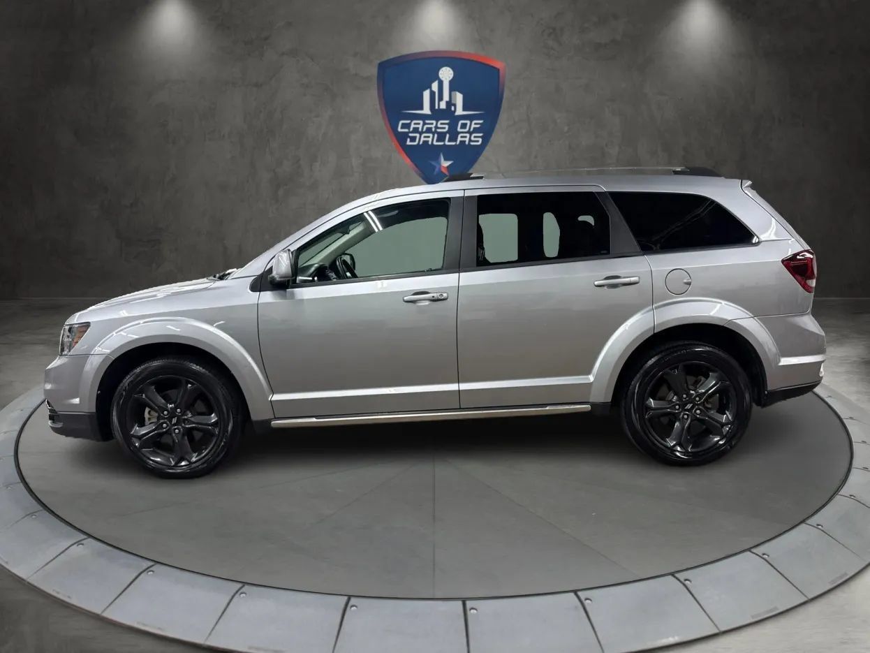 Used 2018 Dodge Journey Crossroad w/ Popular Equipment Group FWD image 2