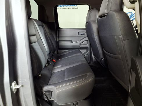 Used 2023 Nissan Frontier SV AWD/4WD image 11