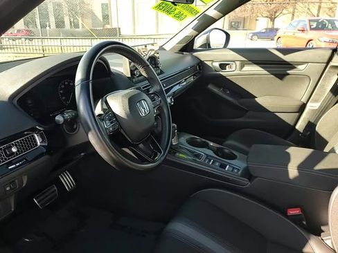Used 2023 Honda Civic Sport image 9