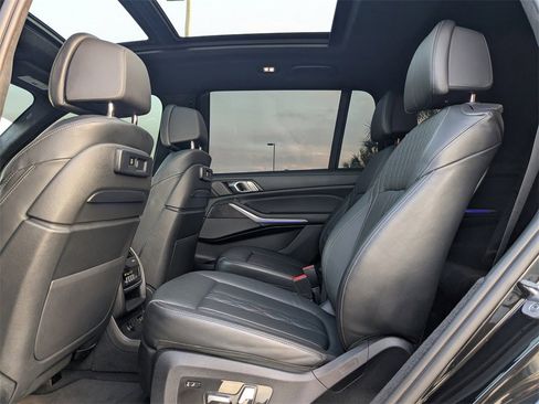Used 2021 BMW X7 xDrive40i w/ M Sport Package image 21