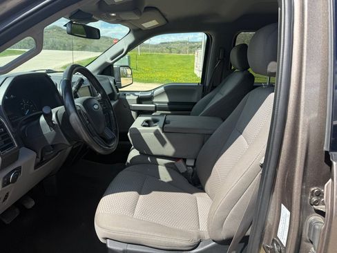 Used 2019 Ford F150 XLT w/ Equipment Group 302A Luxury AWD/4WD image 11