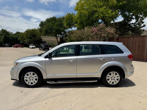 Used 2014 Dodge Journey American Value Package w/ Flexible Seating Group FWD image 4