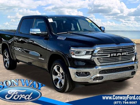 Used 2022 RAM 1500 Laramie AWD/4WD image 1