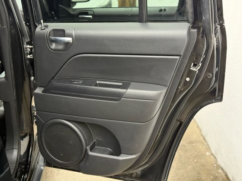 Used 2016 Jeep Compass Sport w/ Power Value Group image 28