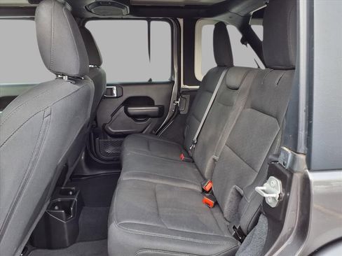 Used 2022 Jeep Wrangler Unlimited Sport image 23