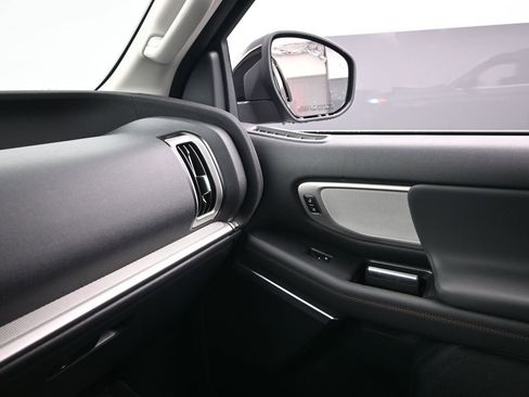 New 2025 Ford Expedition Active image 19