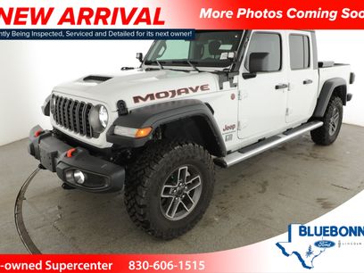 Used 2025 Jeep Gladiator Mojave w/ Convenience Group