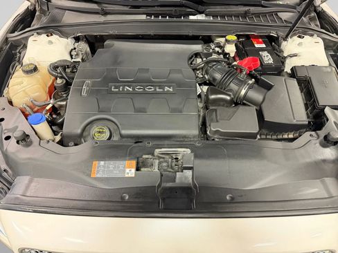 Used 2017 Lincoln Continental Select w/ Climate Package image 27