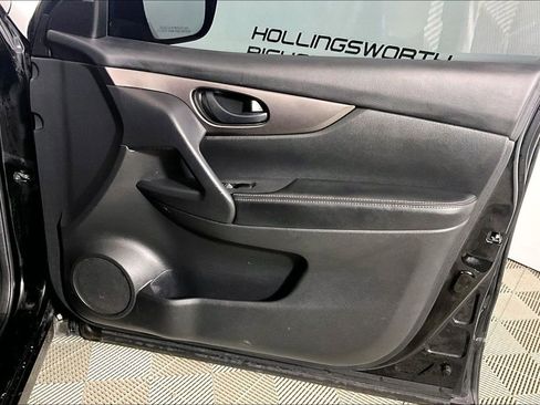 Used 2018 Nissan Rogue Sport S w/ S Appearance Package image 19