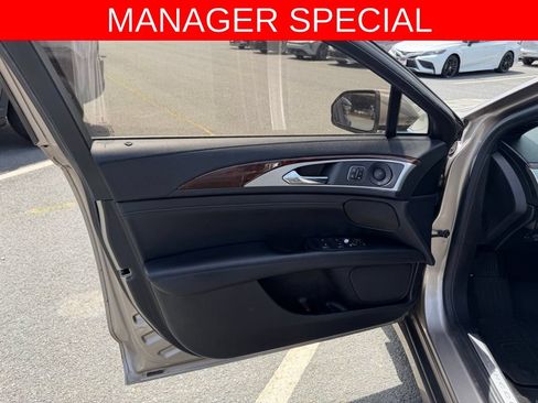Used 2019 Lincoln MKZ Reserve w/ Reserve Plus Package AWD/4WD image 12