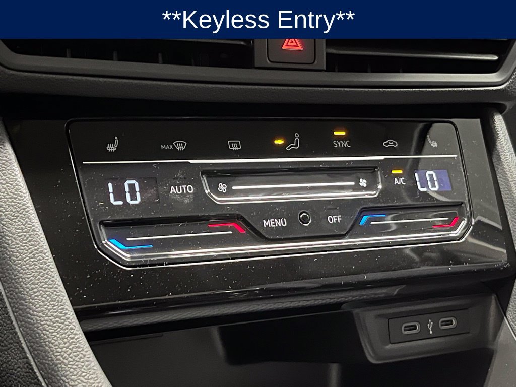 Used 2025 Volkswagen Jetta SE FWD image 9
