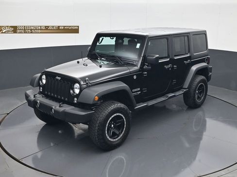 Used 2018 Jeep Wrangler Unlimited Sport S AWD/4WD image 13