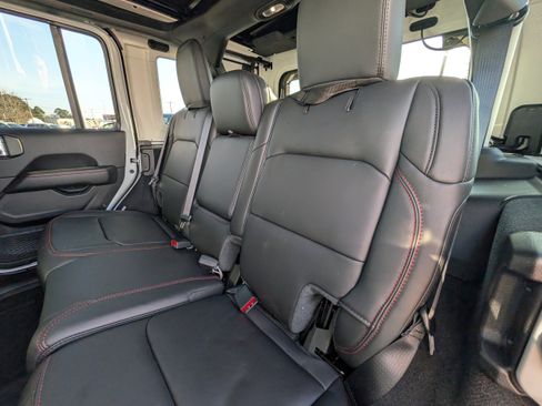 New 2026 Jeep Wrangler Unlimited Rubicon image 21