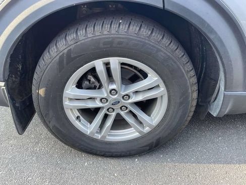Used 2020 Ford Explorer XLT AWD/4WD image 9