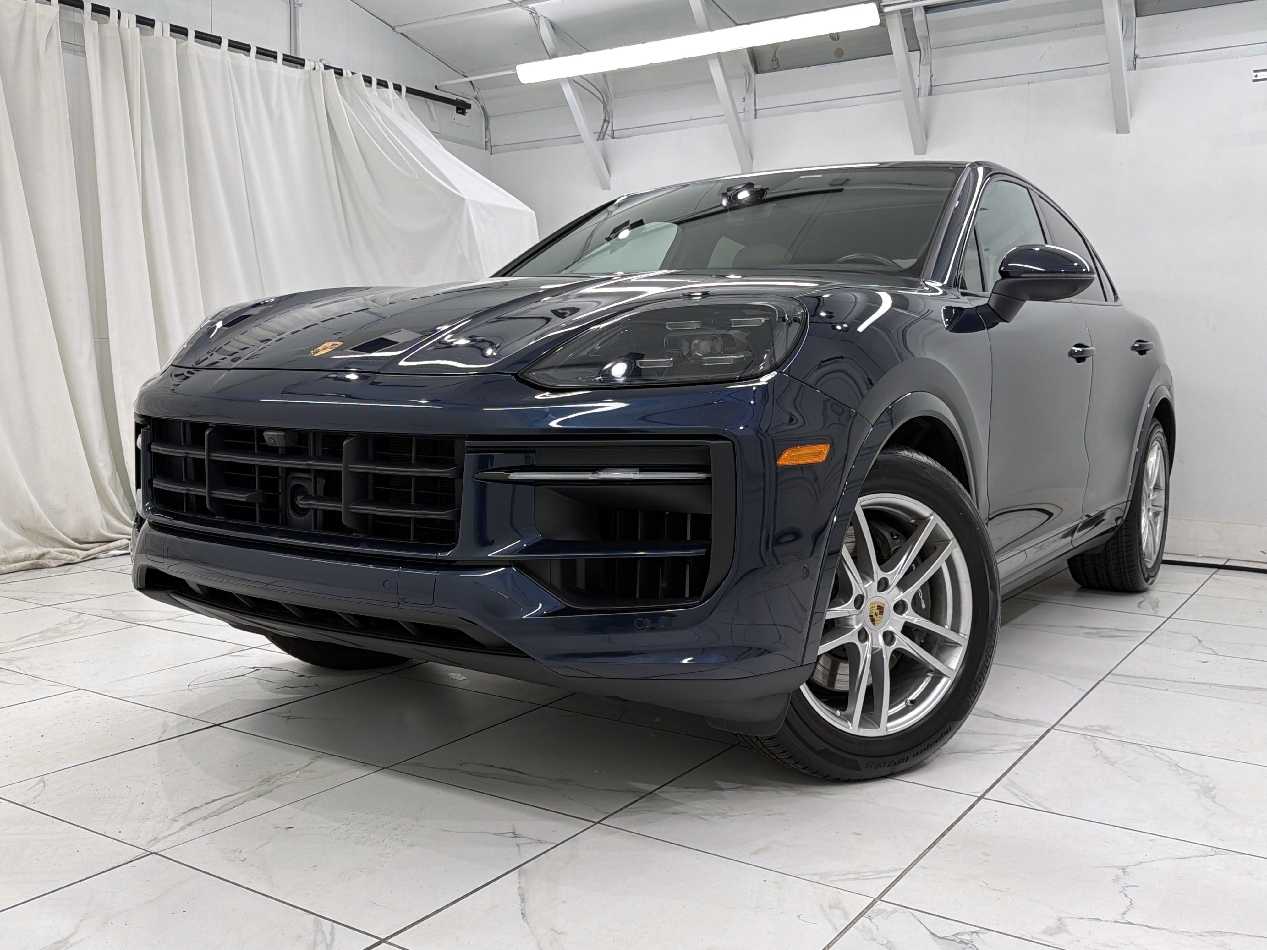 Certified 2024 Porsche Cayenne Coupe AWD/4WD image 7