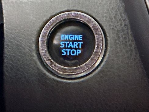Used 2022 Toyota Camry SE w/ Convenience Package FWD image 21