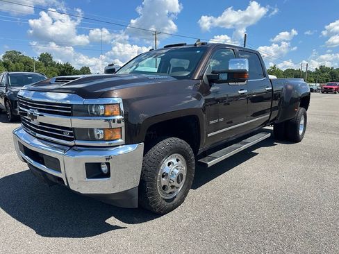 Used 2018 Chevrolet Silverado 3500 LTZ w/ Duramax Plus Package AWD/4WD image 2