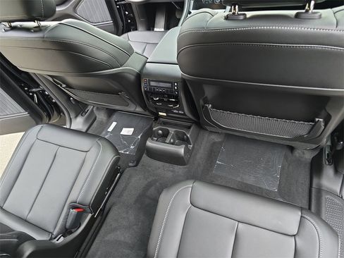 New 2025 Jeep Grand Cherokee L Limited image 12