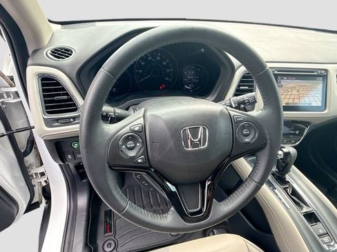 Used 2018 Honda HR-V EX-L image 15