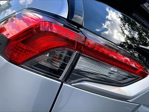 Used 2025 Toyota RAV4 Limited image 28