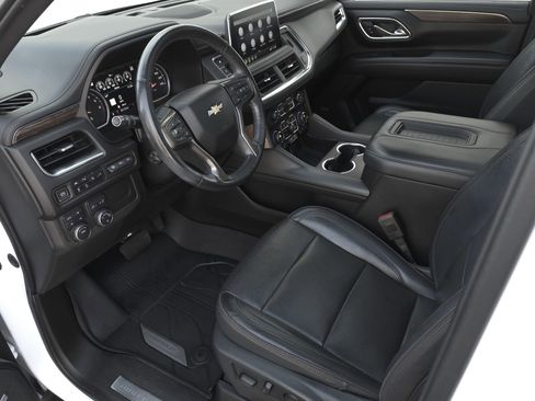 Used 2021 Chevrolet Suburban High Country image 9