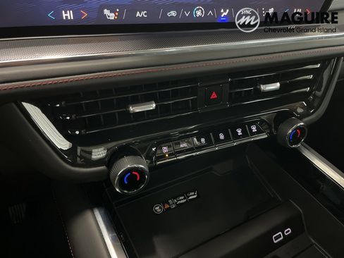 Used 2025 Chevrolet Suburban RST w/ RST Capability Package image 15