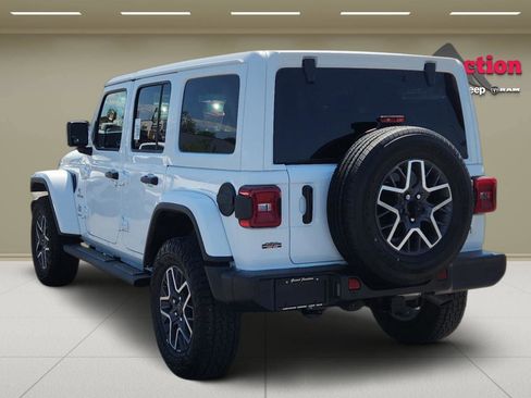 Used 2024 Jeep Wrangler Unlimited Sahara w/ Safety Group AWD/4WD image 5