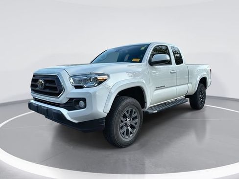 Used 2020 Toyota Tacoma SR5 RWD image 1