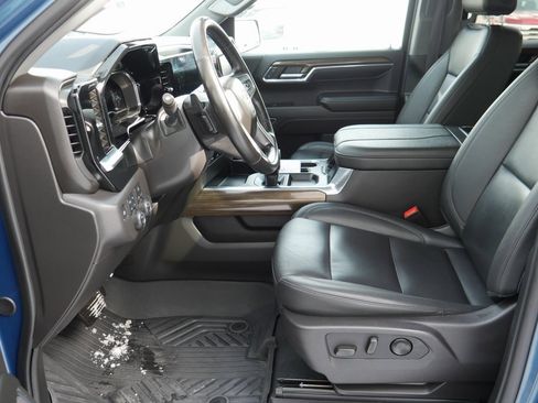 Used 2024 Chevrolet Silverado 1500 LT Trail Boss image 8