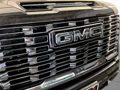 Certified 2024 GMC Sierra 2500 Denali Ultimate AWD/4WD image 29