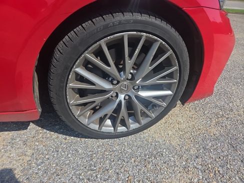 Used 2017 Lexus IS 200t RWD image 17