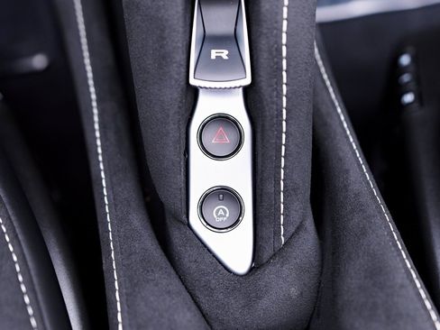 Used 2024 McLaren 750S Spider image 80