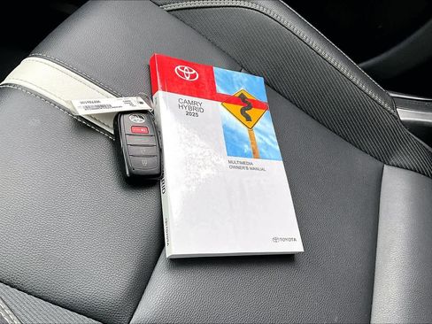 Certified 2025 Toyota Camry LE image 15