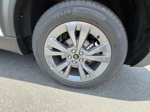 New 2026 Ford Explorer Active w/ Active Comfort Package AWD/4WD image 22