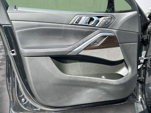 Used 2021 BMW X6 sDrive40i w/ Executive Package image 22