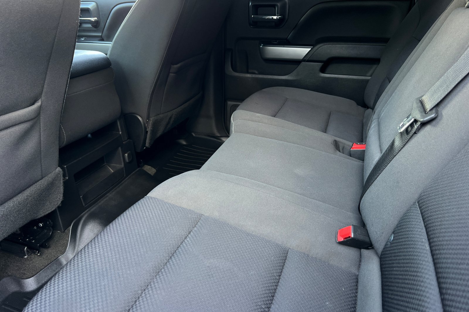 Used 2018 Chevrolet Silverado 1500 LT w/ All Star Edition AWD/4WD image 16
