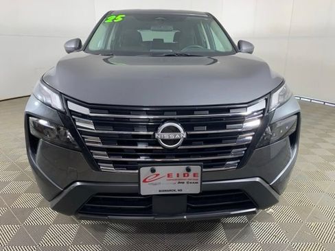 Used 2025 Nissan Rogue SV AWD/4WD image 7