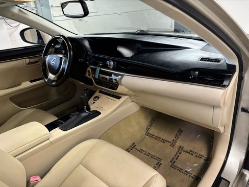 Used 2013 Lexus ES 350 Sedan image 11