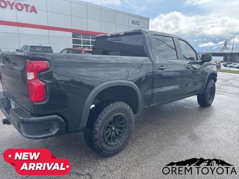 Used 2024 Chevrolet Silverado 1500 ZR2 w/ Technology Package AWD/4WD image 6