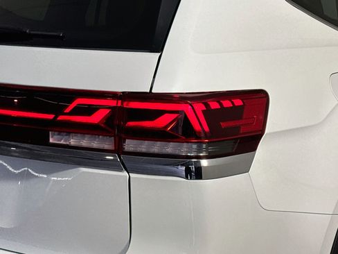 Used 2026 Volkswagen Atlas SE FWD image 34