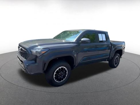 Used 2025 Toyota Tacoma TRD Off-Road AWD/4WD image 8