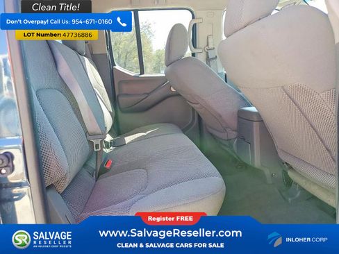 Used 2016 Nissan Frontier SV image 13