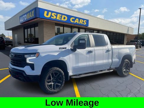 Used 2025 Chevrolet Silverado 1500 LT Trail Boss w/ Convenience Package II AWD/4WD image 1