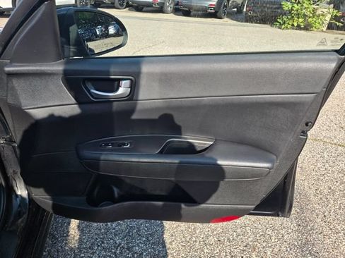Used 2018 Kia Optima S FWD image 10