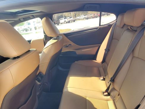 Used 2020 Lexus ES 350 w/ Premium Package image 12