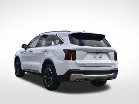 Certified 2024 Kia Sorento S image 12