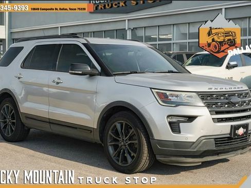 Used 2018 Ford Explorer XLT w/ Equipment Group 202A image 1