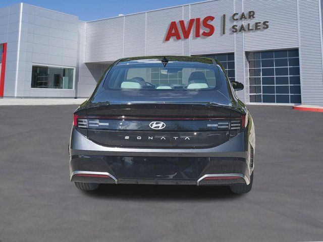 Used 2025 Hyundai Sonata SEL FWD image 7