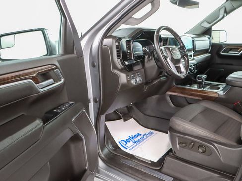 Used 2023 GMC Sierra 1500 Elevation w/ LPO, Elevation Black Package image 3