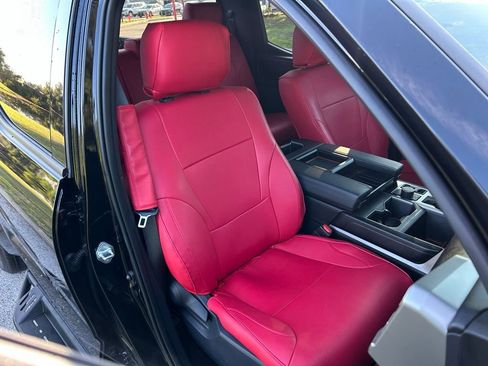 Used 2025 Toyota Tundra SR5 w/ SR5 Convenience Package AWD/4WD image 15